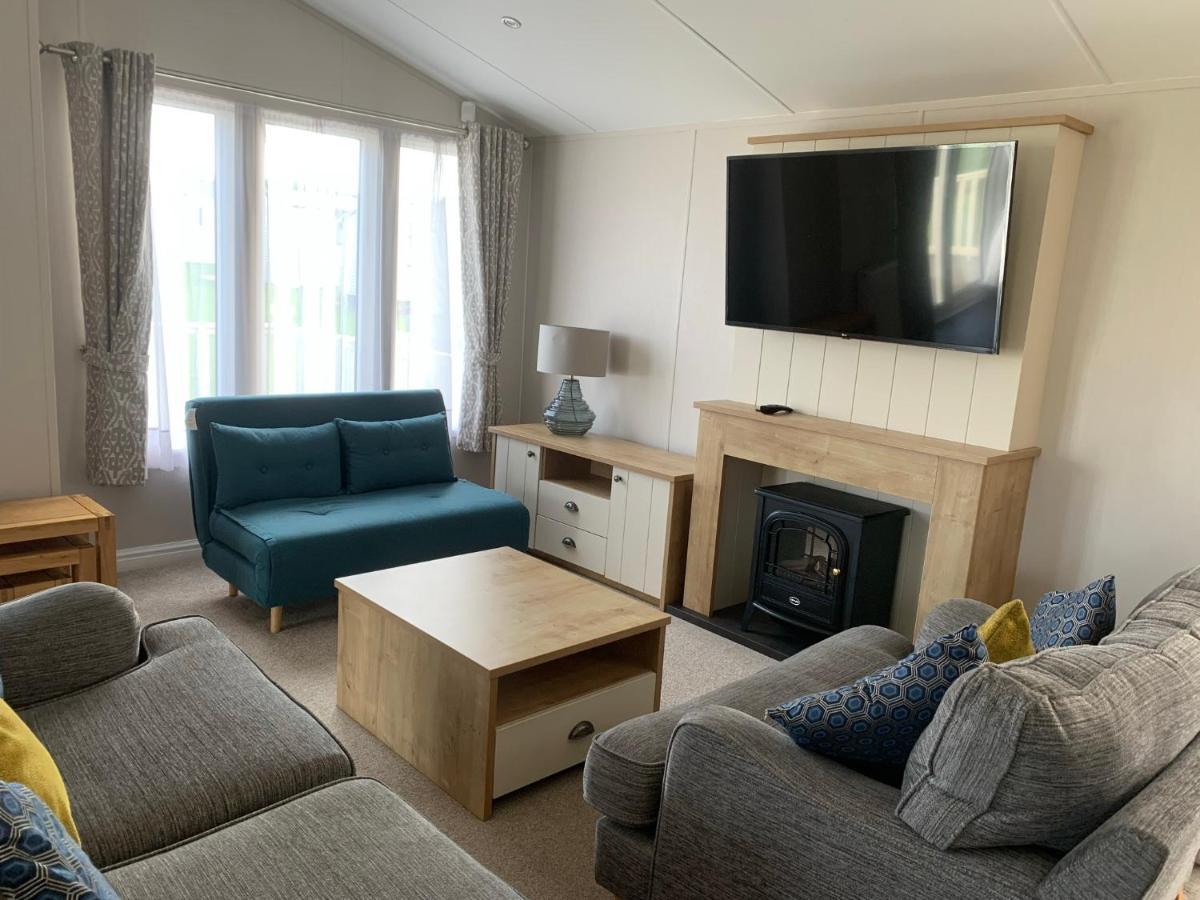 8 Birth Lodge On Cayton Bay Holiday Park Scarborough Eksteriør billede