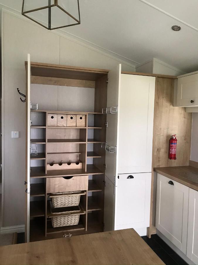 8 Birth Lodge On Cayton Bay Holiday Park Scarborough Eksteriør billede