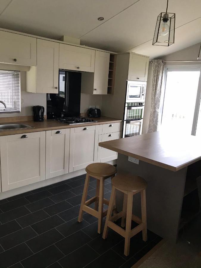 8 Birth Lodge On Cayton Bay Holiday Park Scarborough Eksteriør billede