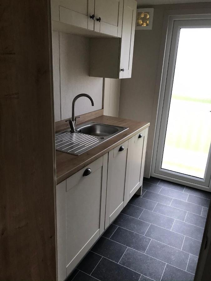 8 Birth Lodge On Cayton Bay Holiday Park Scarborough Eksteriør billede