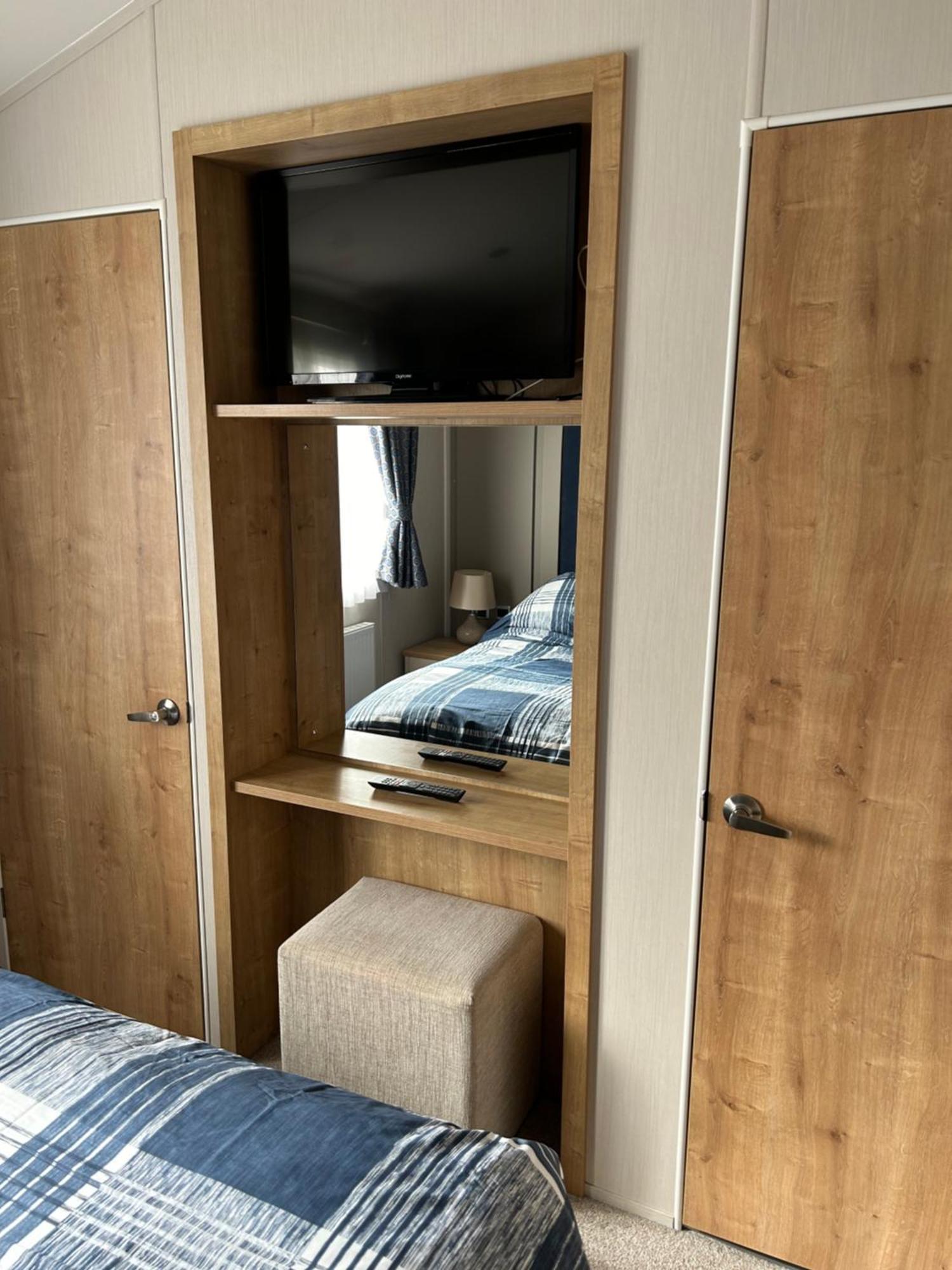 8 Birth Lodge On Cayton Bay Holiday Park Scarborough Eksteriør billede